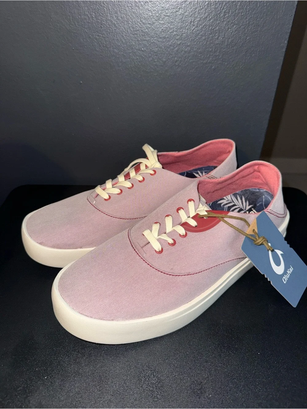 🆕 OluKai Tradewind Sneakers Red Lava Men’s 10.5